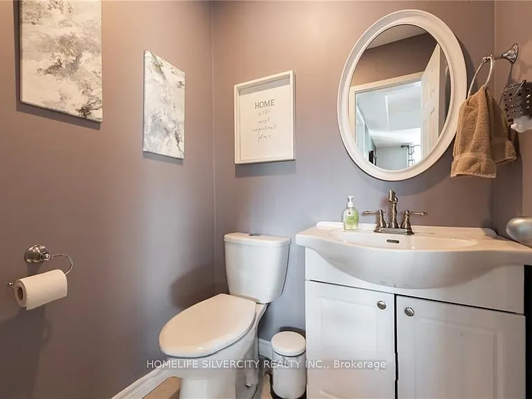 141 Athabaska Rd — Photo 5