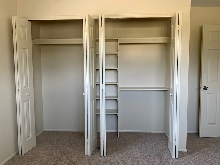 445 Colonial Dr #4 — Photo 14