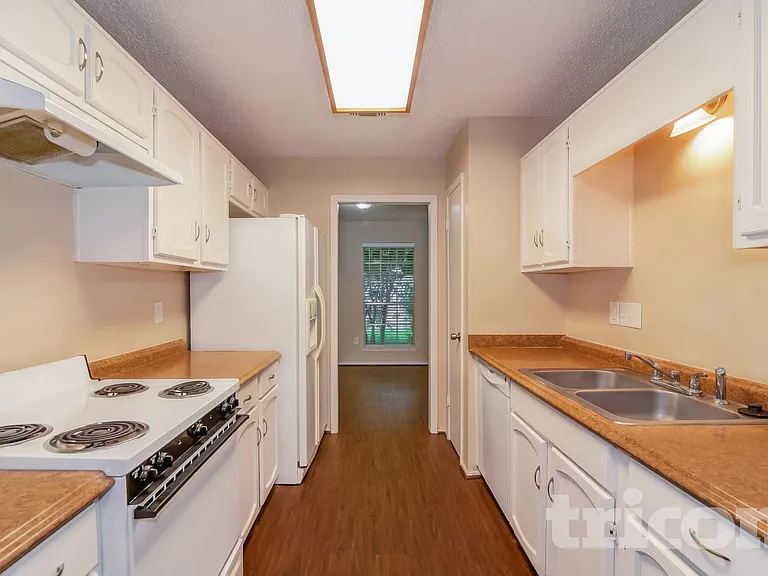 17719 Glenpatti Dr — Photo 5
