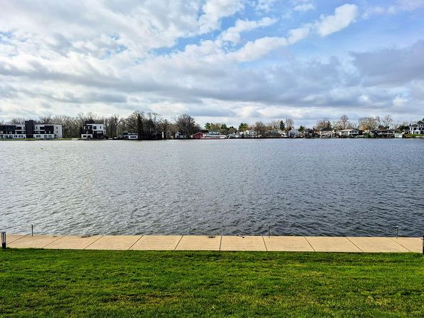 1077 Greenleaf Blvd APT 106