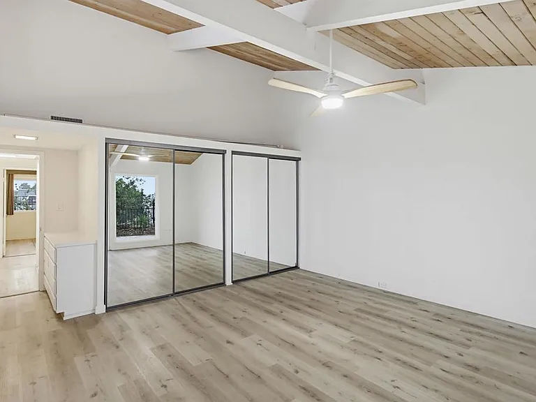 5605 Soledad Mountain Rd — Photo 19