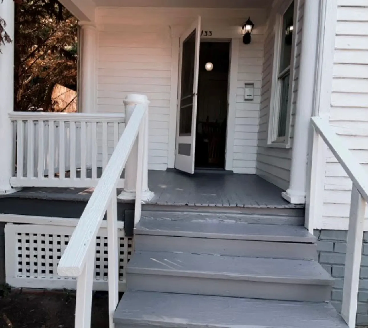 133 Franklin Avenue - Unit B — Photo 1