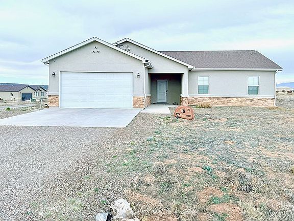 3rd image of 15 Mountain View Ln