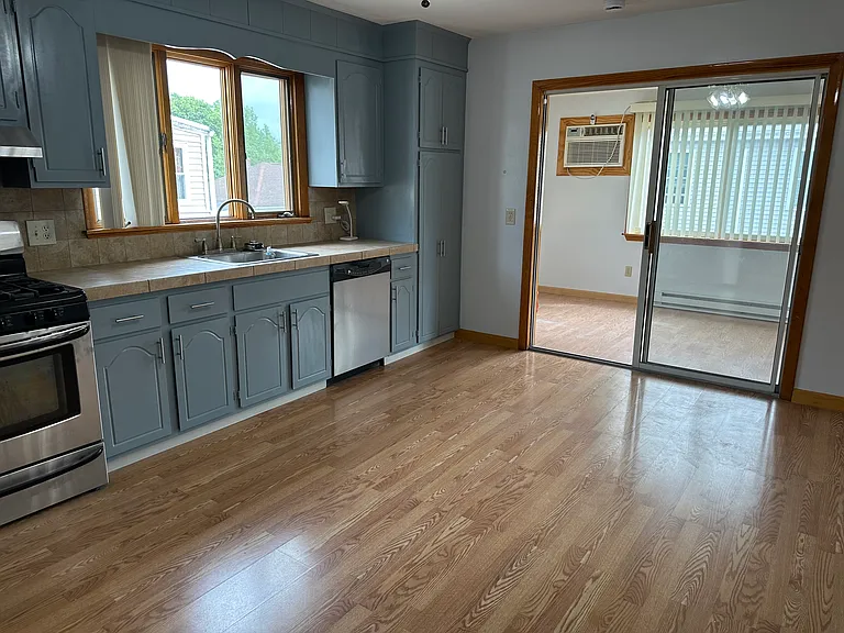 56 1st St #56 — Photo 3