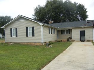 29 Claxton Dr, Greenville, SC 29617