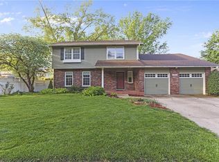 2913 W 26th St, Lawrence, KS 66047