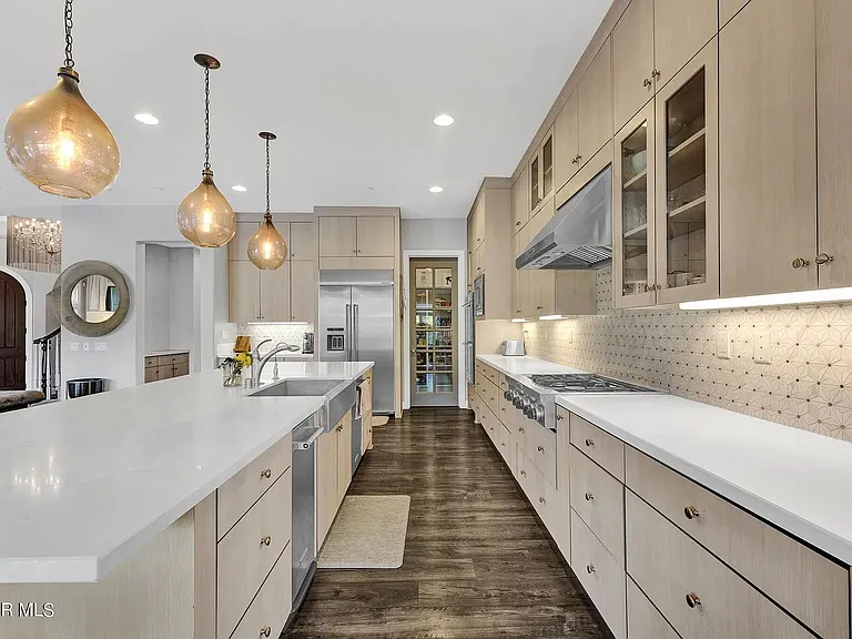 Kitchen islands