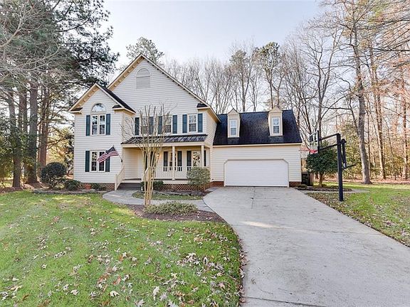 2nd image of 104 S Winterberry Ct