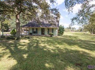 28070 McArthur Dr, Livingston, LA 70754