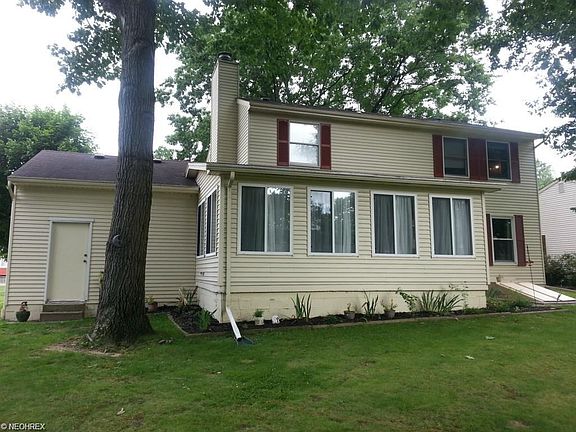 2nd image of 31 Hickory Trace Dr