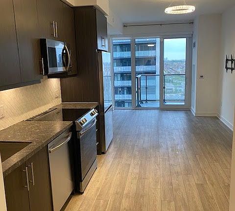 2nd image of 95 Oneida Cres #1406