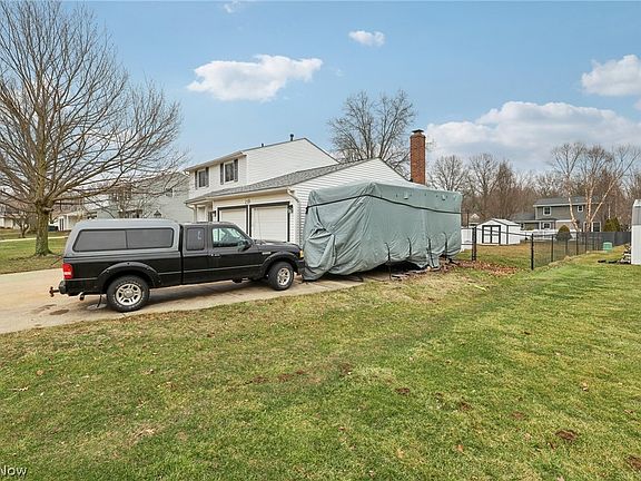 3rd image of 4517 Gardenia Dr