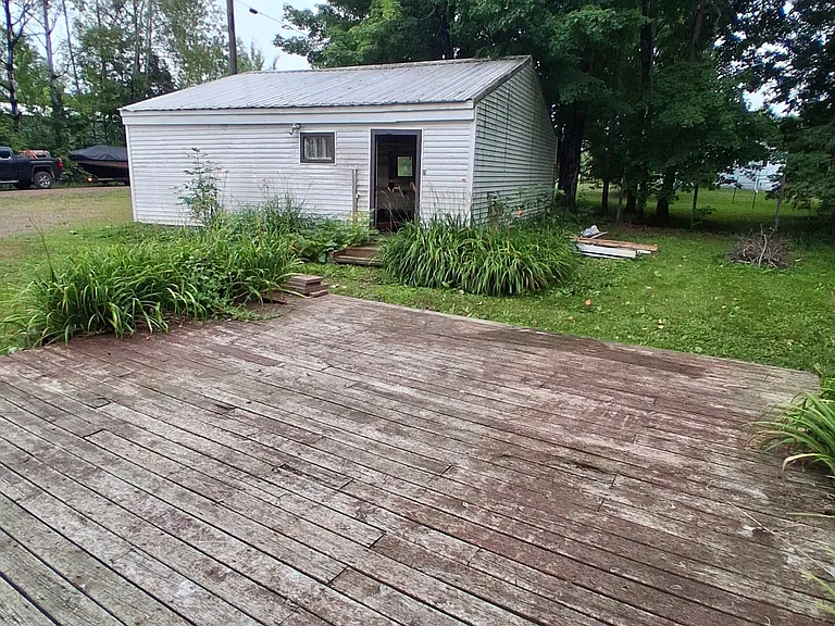 N9323 Berry Ave — Photo 17