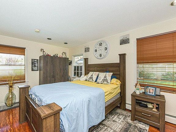 2nd image of 37 Millbrook Dr