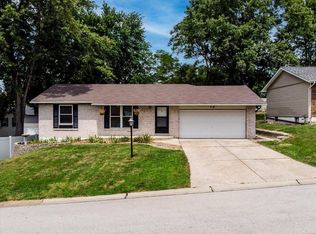13 Oak Hill Ln, Saint Peters, MO