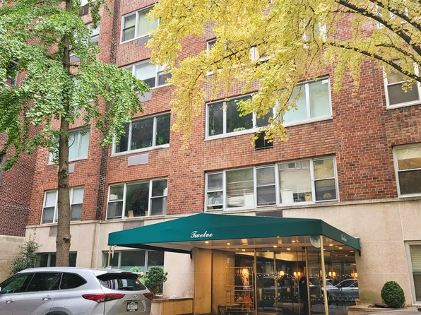 12 Beekman Place image 6 of 26