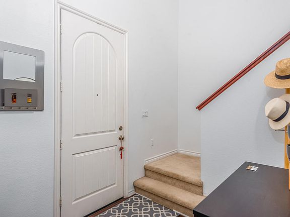 3rd image of 8177 Sunstone St