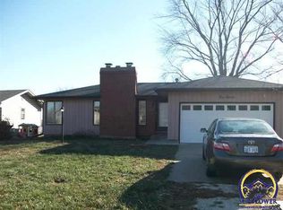 115 Sunflower Blvd, Ozawkie, KS 66070