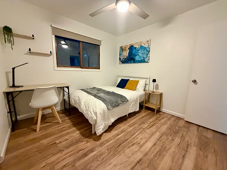 1456 Edgewood Ct — Photo 3