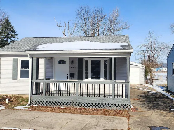 2165 E Converse Ave, Grandview, IL 62702
