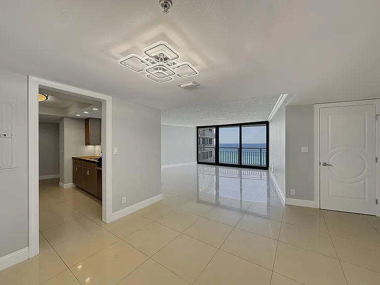 3000 N Ocean Dr #23E — Photo 3