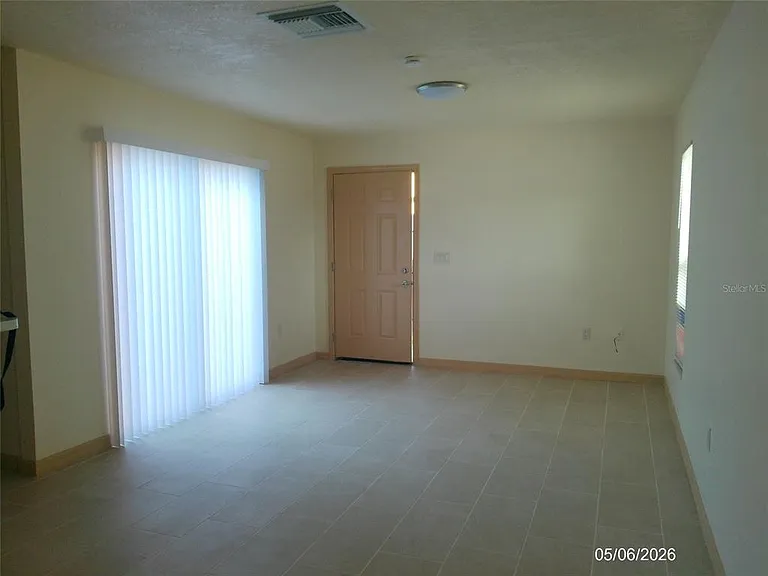 920 W Carole St — Photo 7