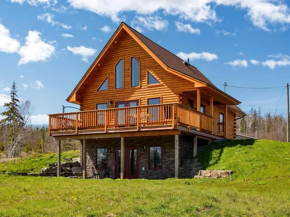 1005 Highway 205, Baddeck Bay, NS B0E 1B0