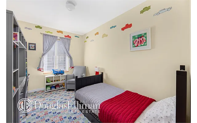 Rented by Douglas Elliman | media 22