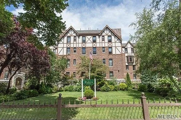 Sold by Douglas Elliman | media 12