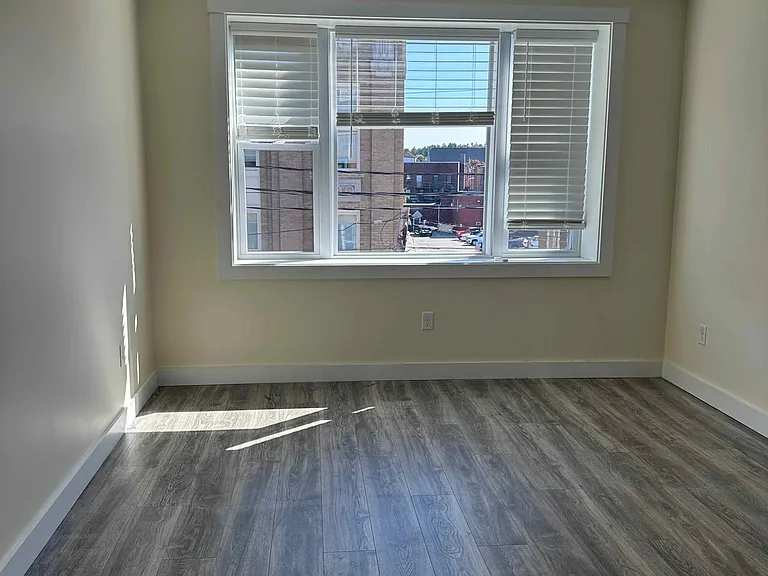 12 Washington St #302 — Photo 5