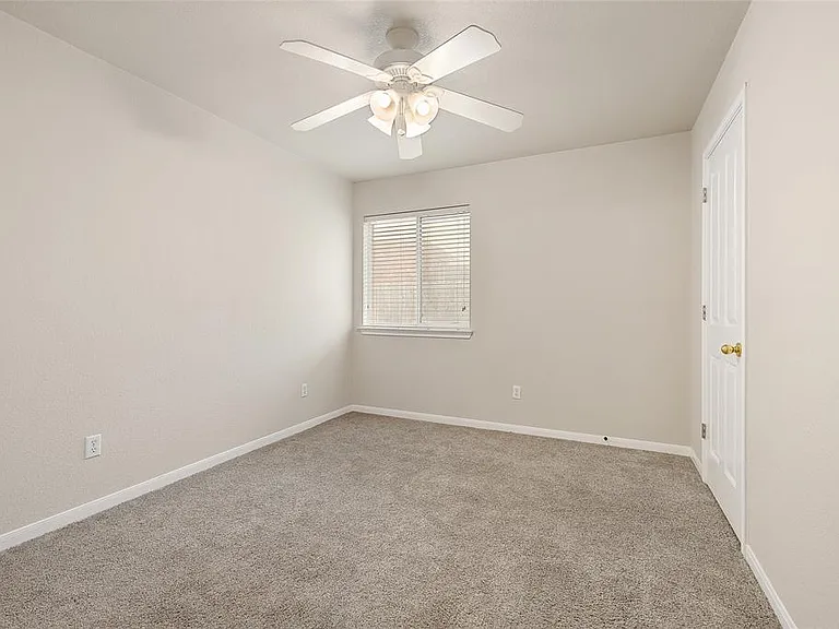9000 Deurne Dr — Photo 16