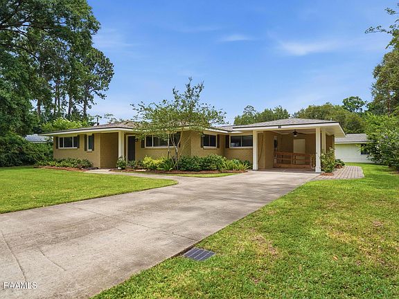 3rd image of 104 Donald Dr