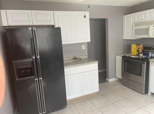 3595 Beaumont Dr #2, North Olmsted, OH 44070