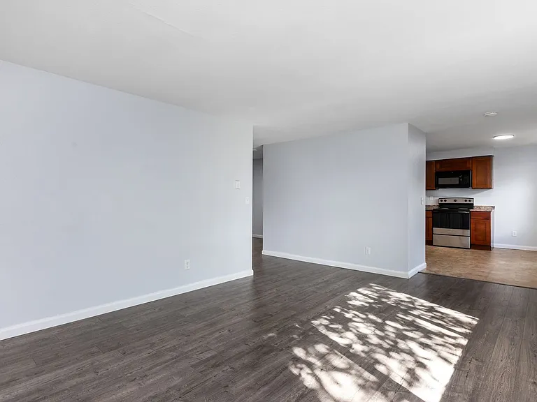 6118 Kenwood Dr — Photo 5