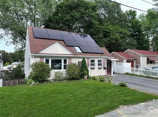 11 Harris Ave, Johnston, RI 02919