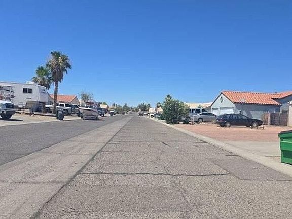 5th image of 4484 S Sharp Dr