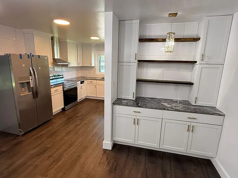 135 Grandview Ave — Photo 35