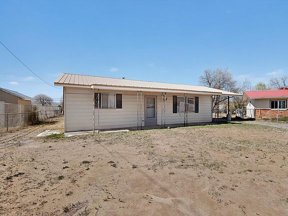 3rd image of 808 Ash Loop