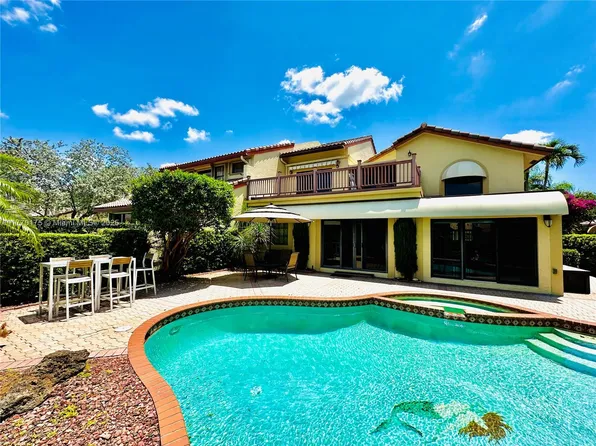 1832 Monte Carlo Way, Pompano Beach, FL 33071