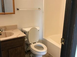 616 S Park St APT 1, Aberdeen, SD 57401