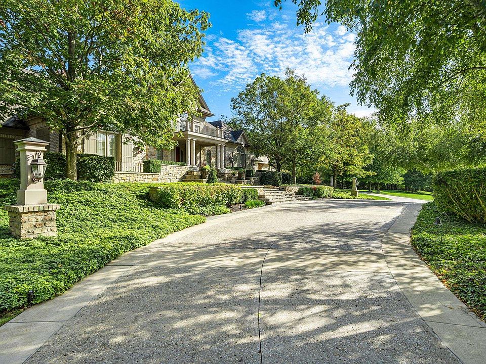 3352 Topsfield Rd, South Bend, IN 46614 MLS 202337740 Zillow