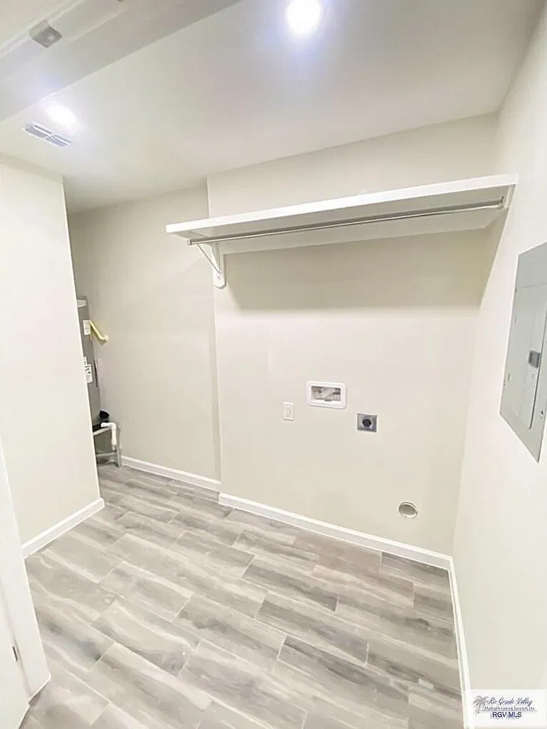 3 bed, 2.0 bath, 1050 sqft, $1,450 — Photo 4