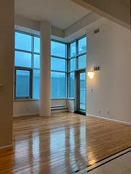 Rented by R New York