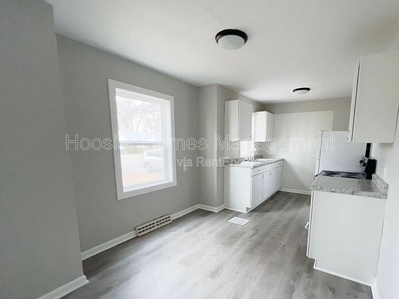 4th image of 4337 N Olney St