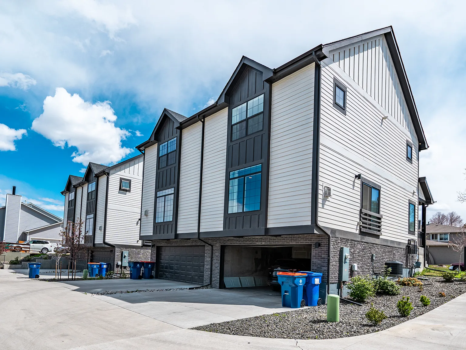 Sable View Townhomes — Photo 2