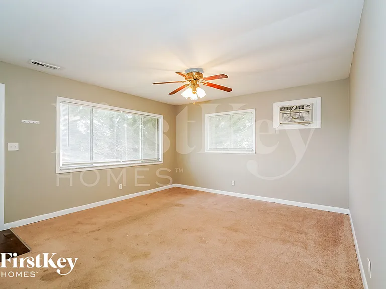 10408 Bradbury Dr — Photo 4