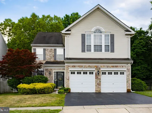 6 Shenandoah Pl, Columbus, NJ 08022