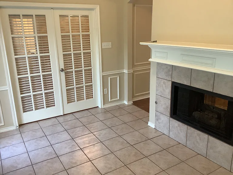 4410 Shady Elm Dr — Photo 8