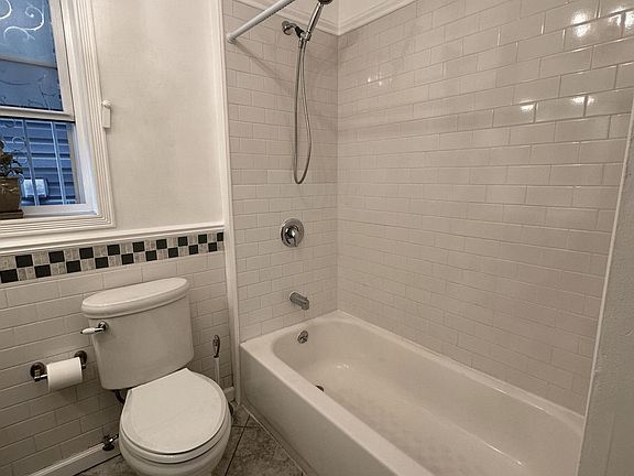 5th image of 95 Romaine Ave APT 2