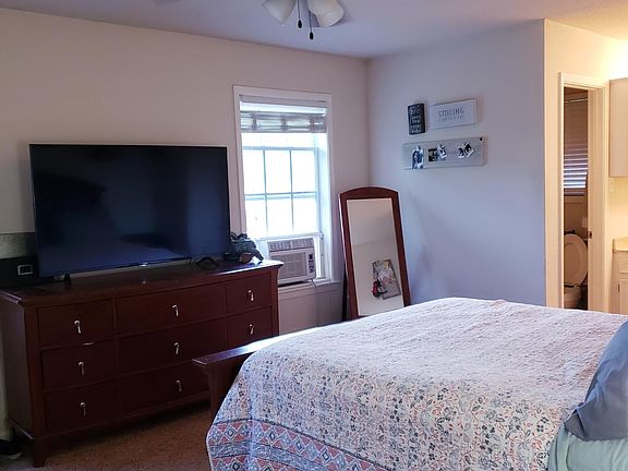 5th image of 206 Parkway Dr